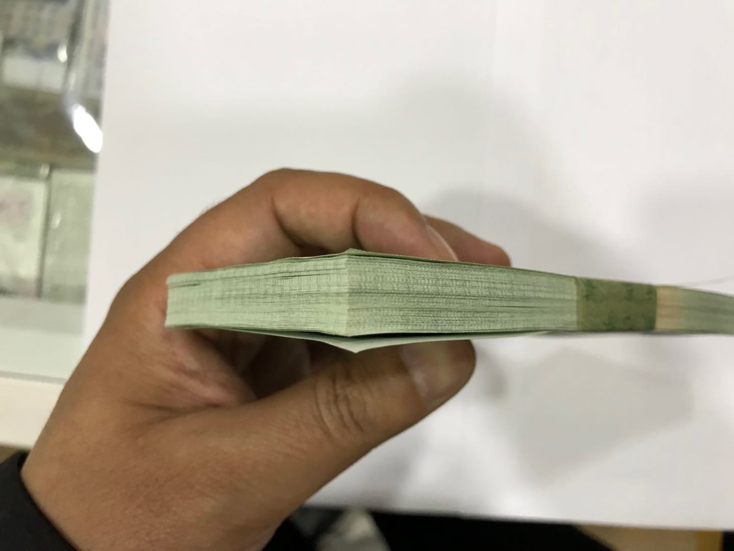 dvubb 图片点击可在新窗口打开查看