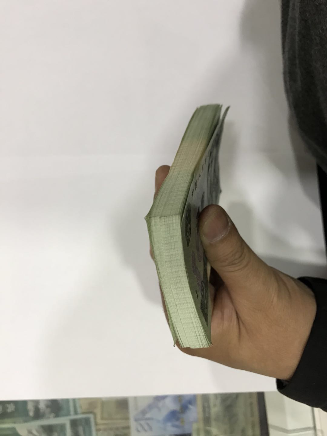 dvubb 图片点击可在新窗口打开查看