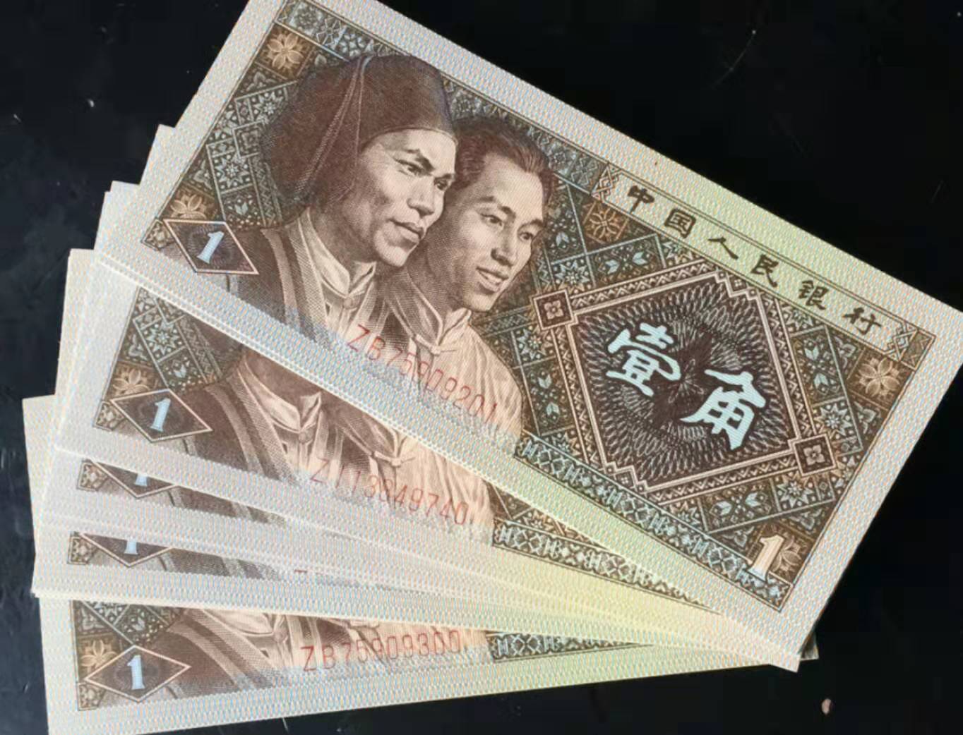 dvubb 图片点击可在新窗口打开查看