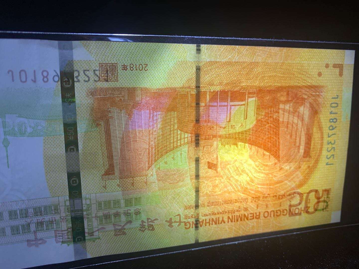 dvubb 图片点击可在新窗口打开查看