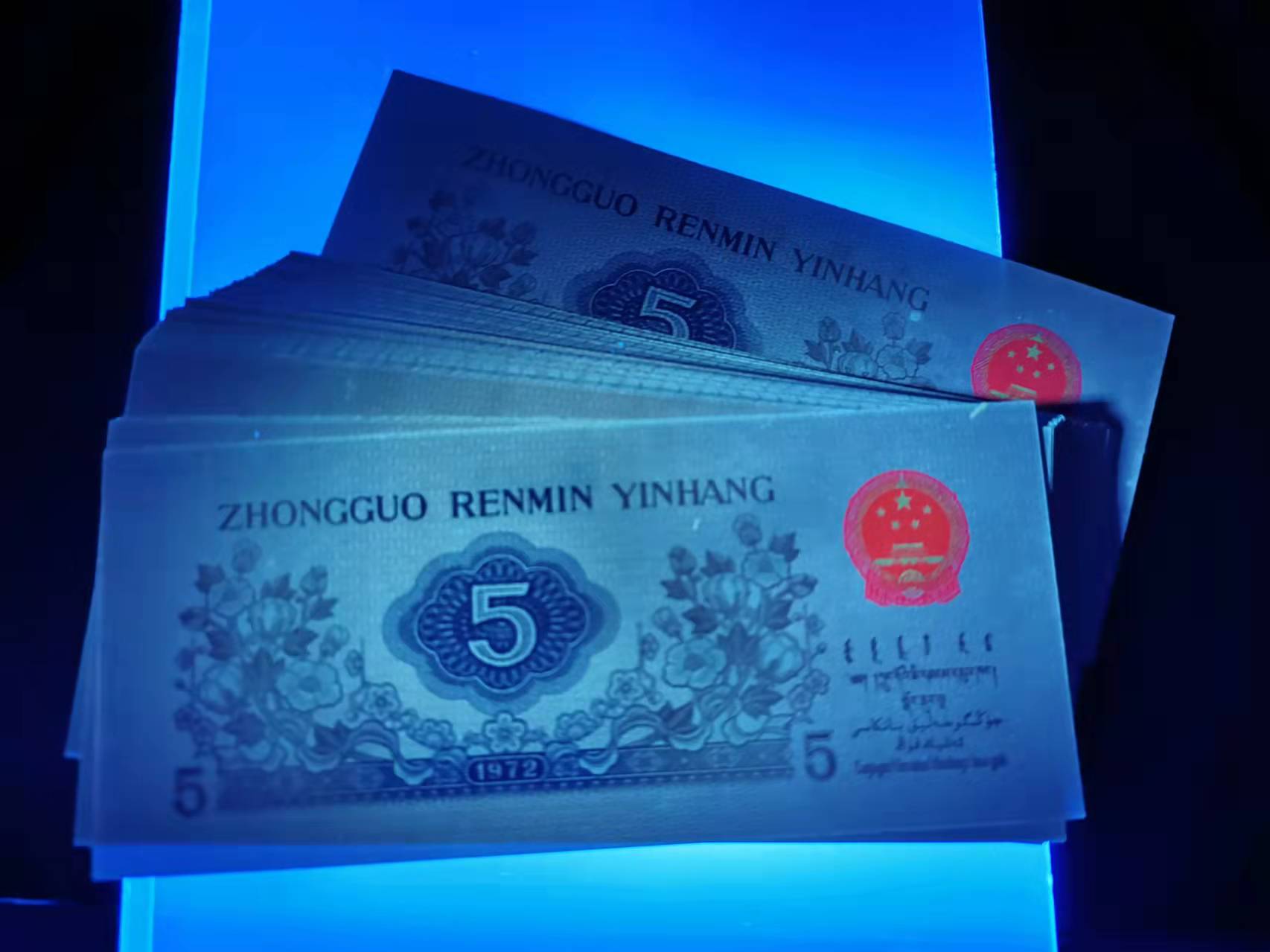 dvubb 图片点击可在新窗口打开查看