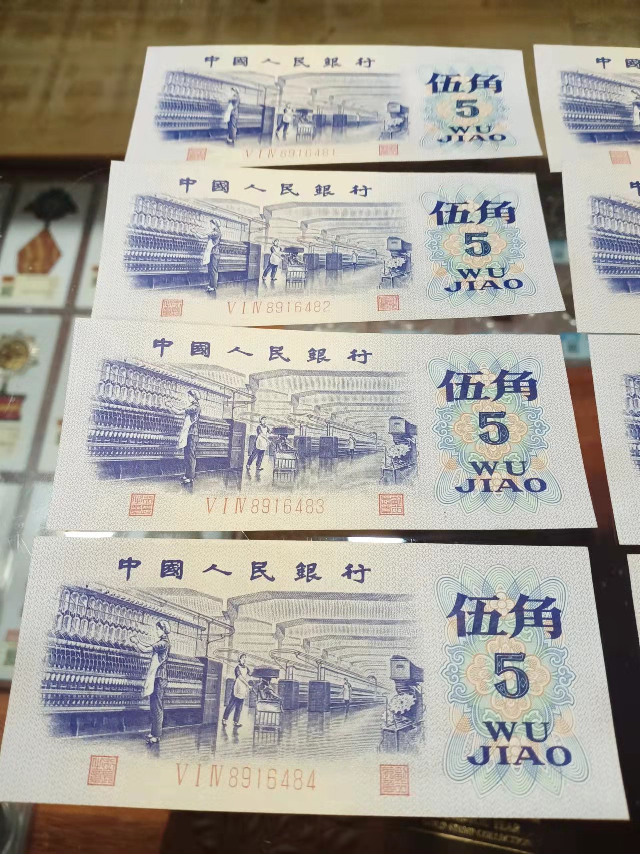 dvubb 图片点击可在新窗口打开查看