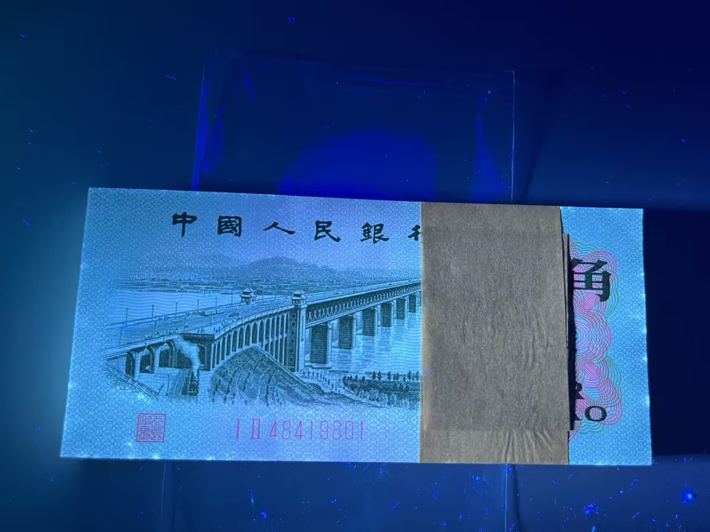 dvubb 图片点击可在新窗口打开查看