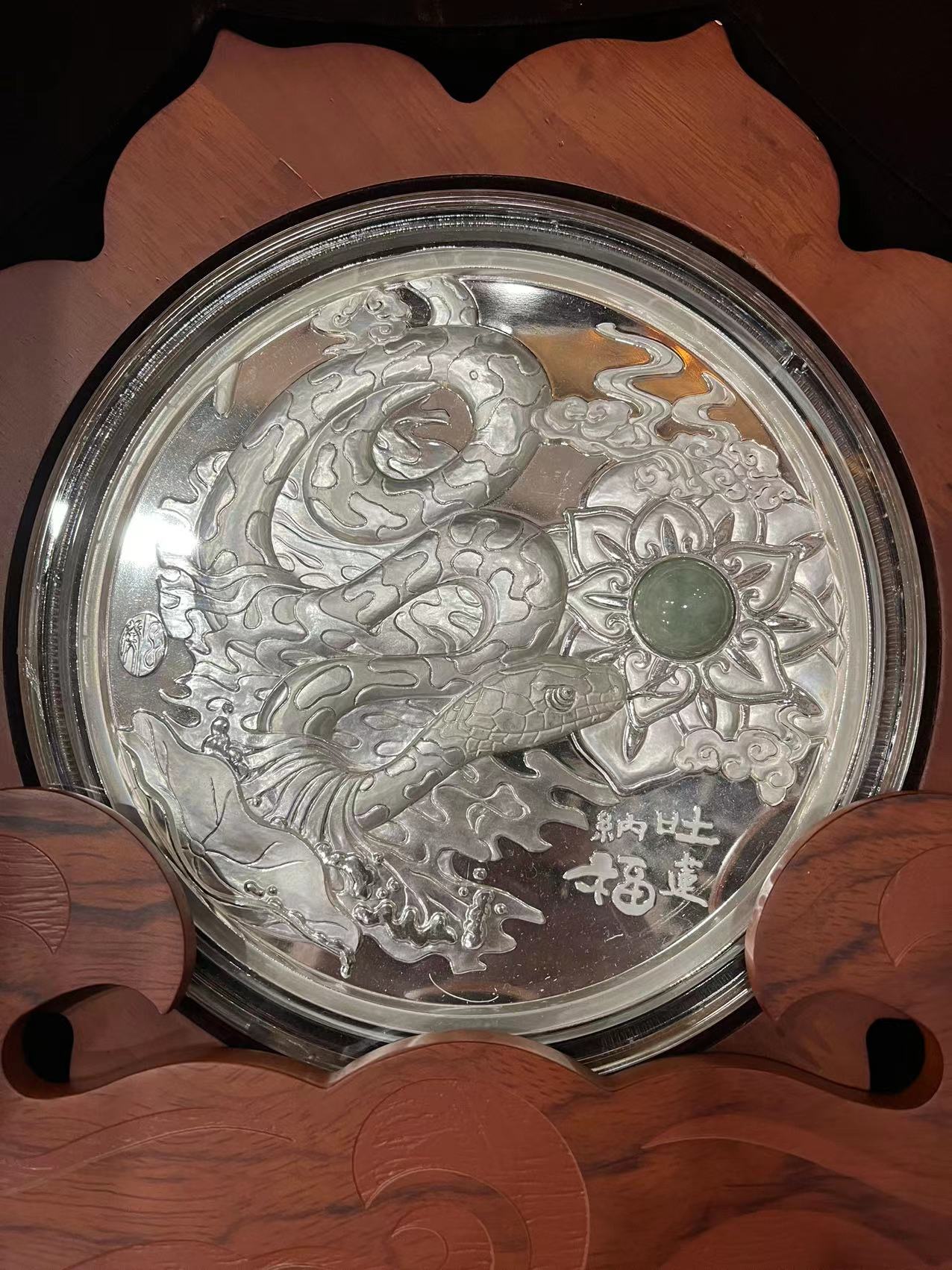 dvubb 图片点击可在新窗口打开查看