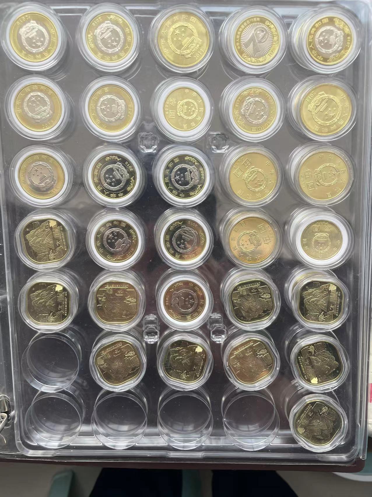 dvubb 图片点击可在新窗口打开查看