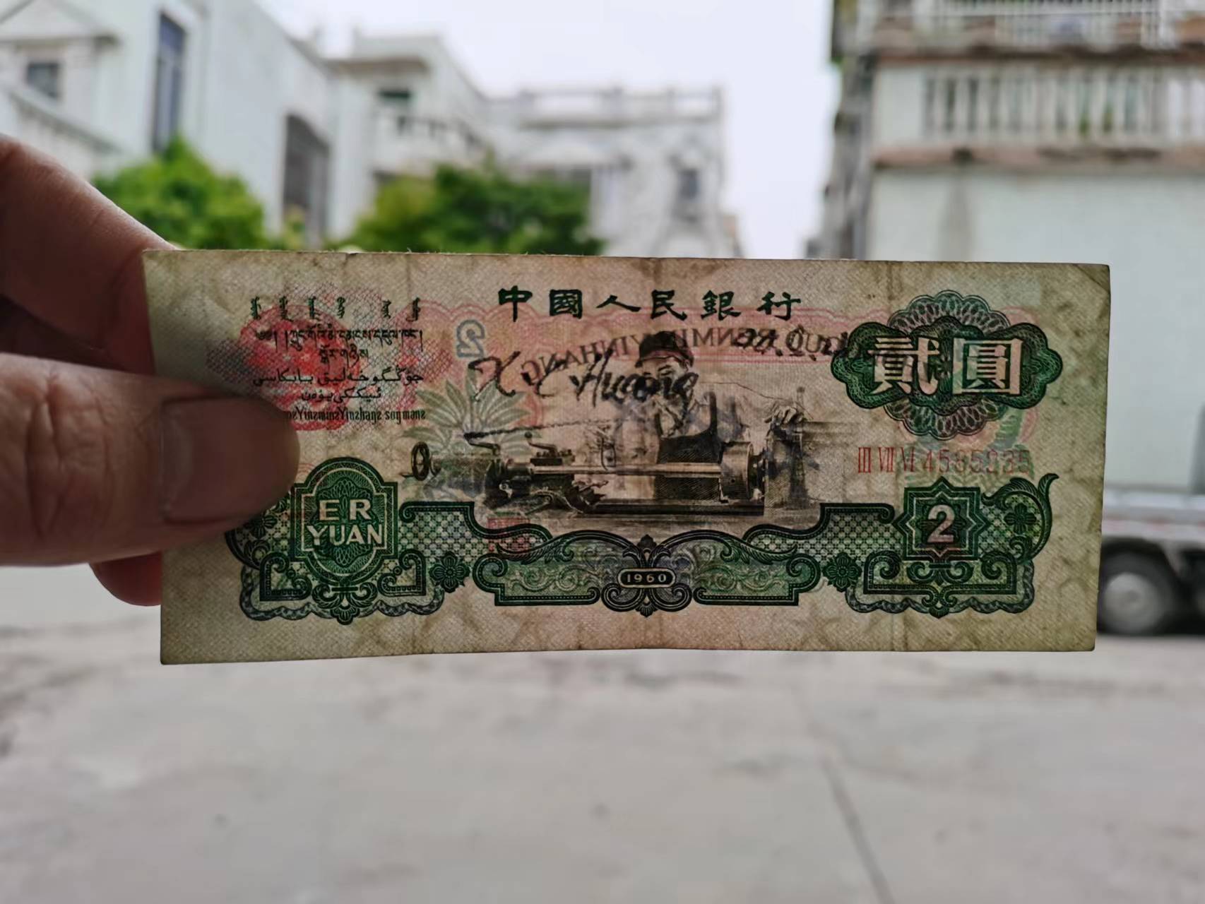 dvubb 图片点击可在新窗口打开查看