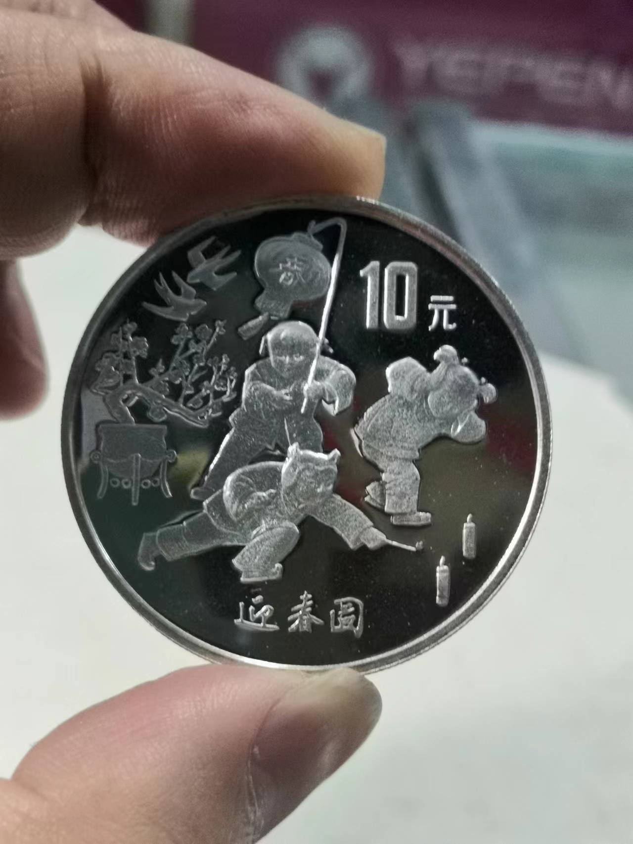dvubb 图片点击可在新窗口打开查看