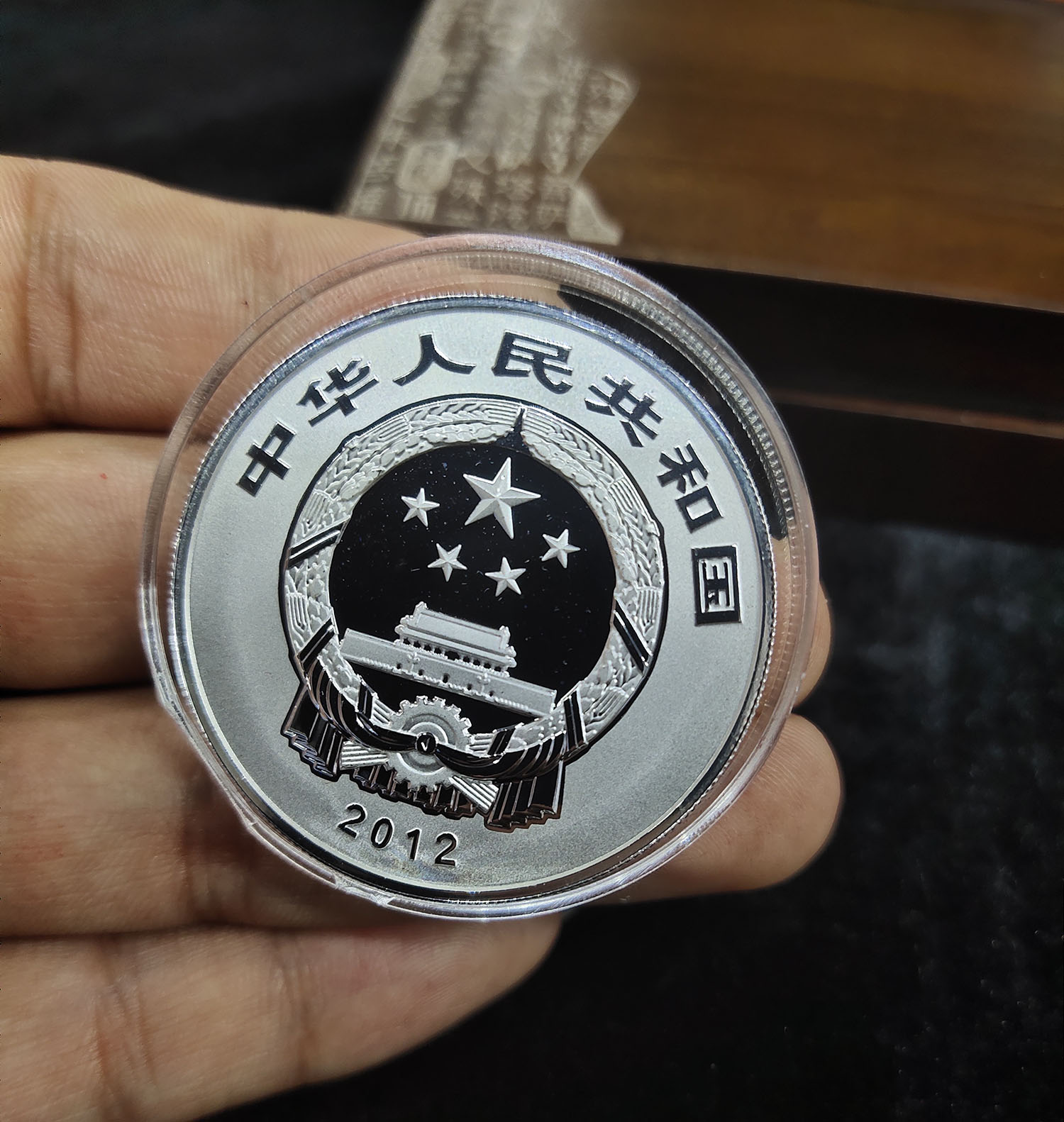 dvubb 图片点击可在新窗口打开查看