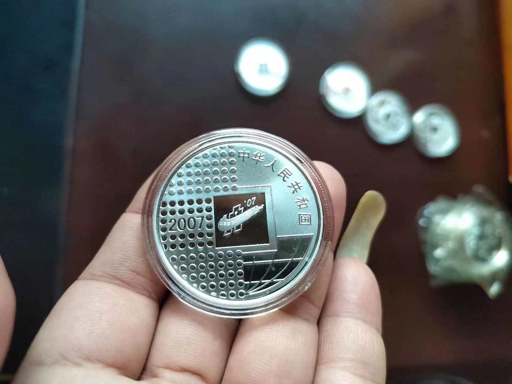 dvubb 图片点击可在新窗口打开查看