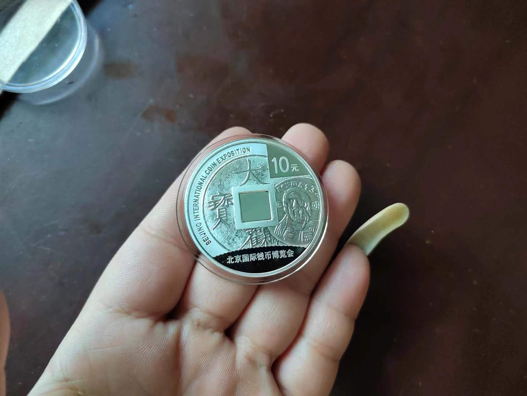 dvubb 图片点击可在新窗口打开查看
