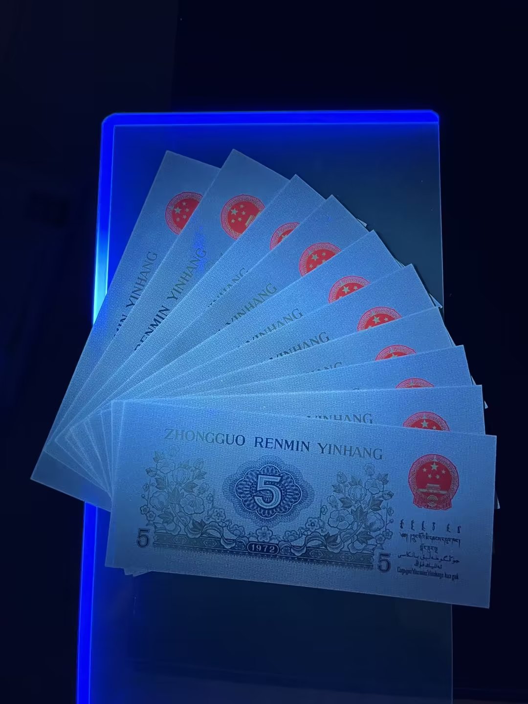 dvubb 图片点击可在新窗口打开查看