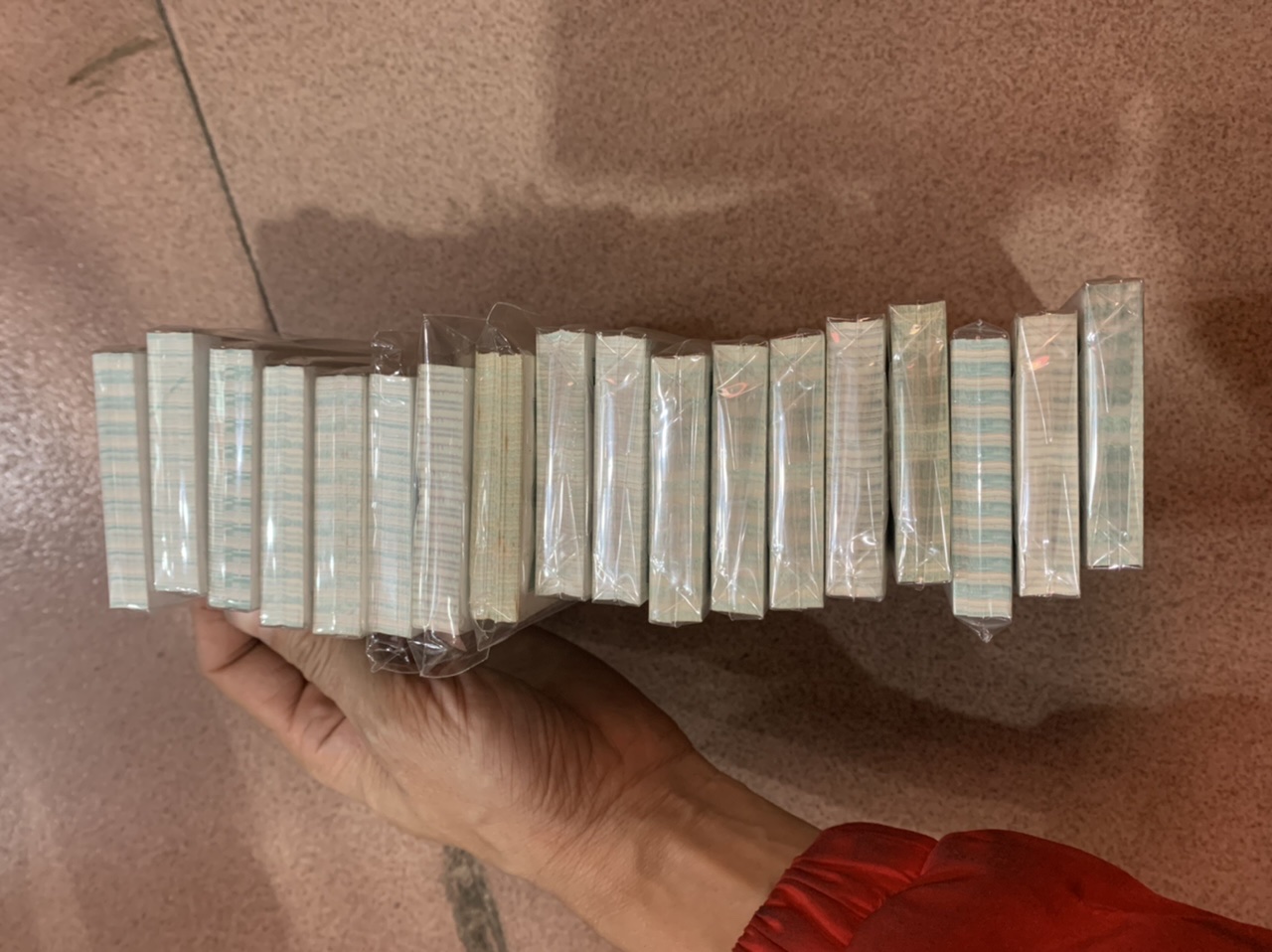 dvubb 图片点击可在新窗口打开查看