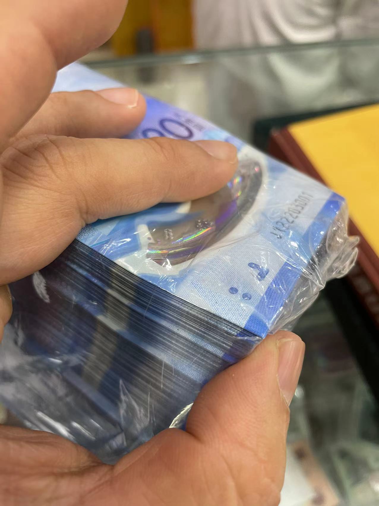 dvubb 图片点击可在新窗口打开查看