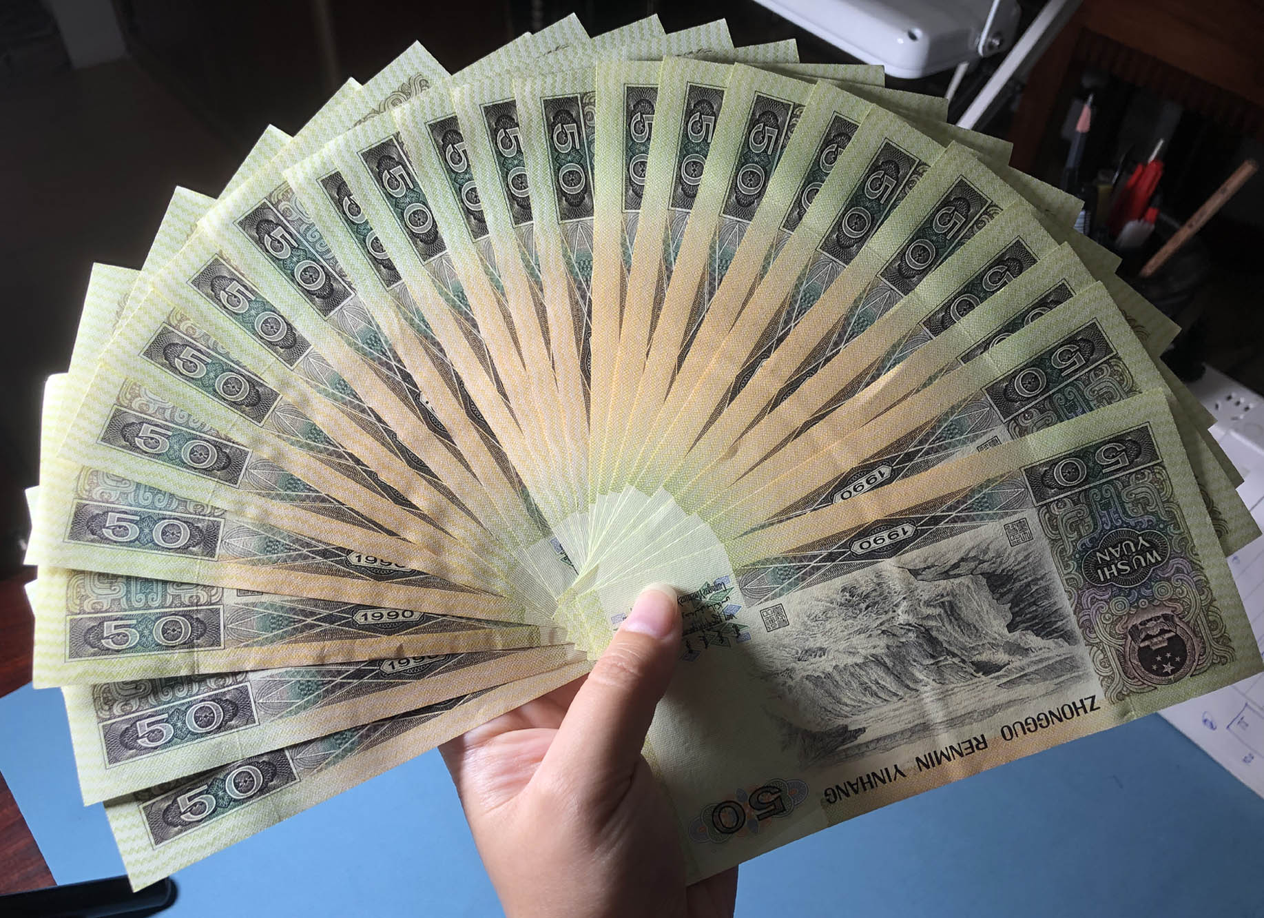 dvubb 图片点击可在新窗口打开查看