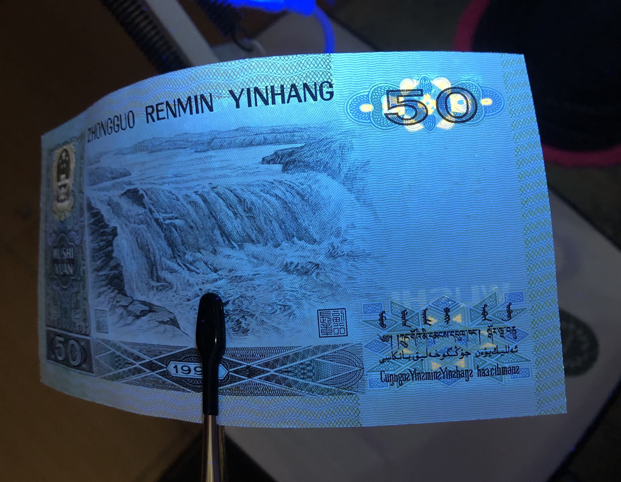 dvubb 图片点击可在新窗口打开查看