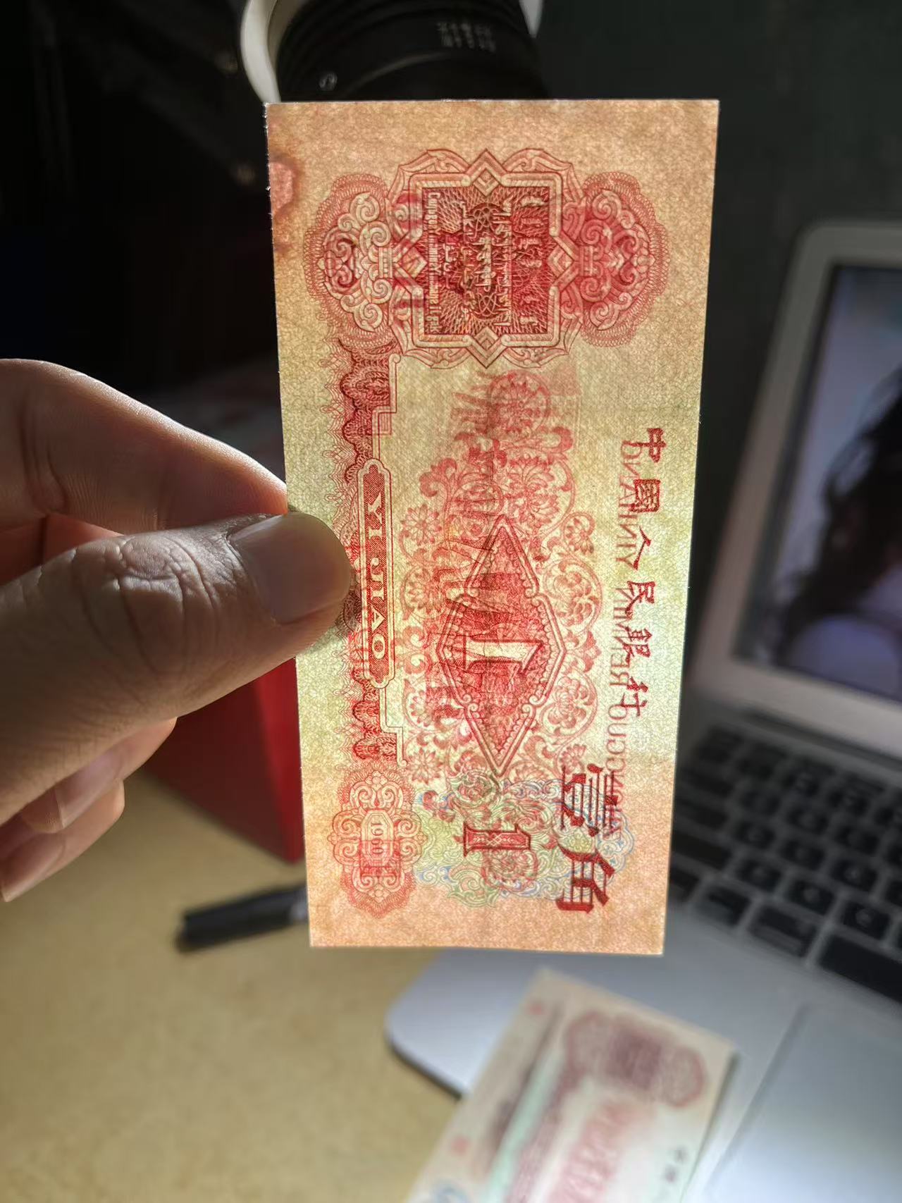 dvubb 图片点击可在新窗口打开查看