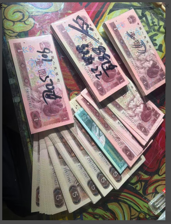 dvubb 图片点击可在新窗口打开查看