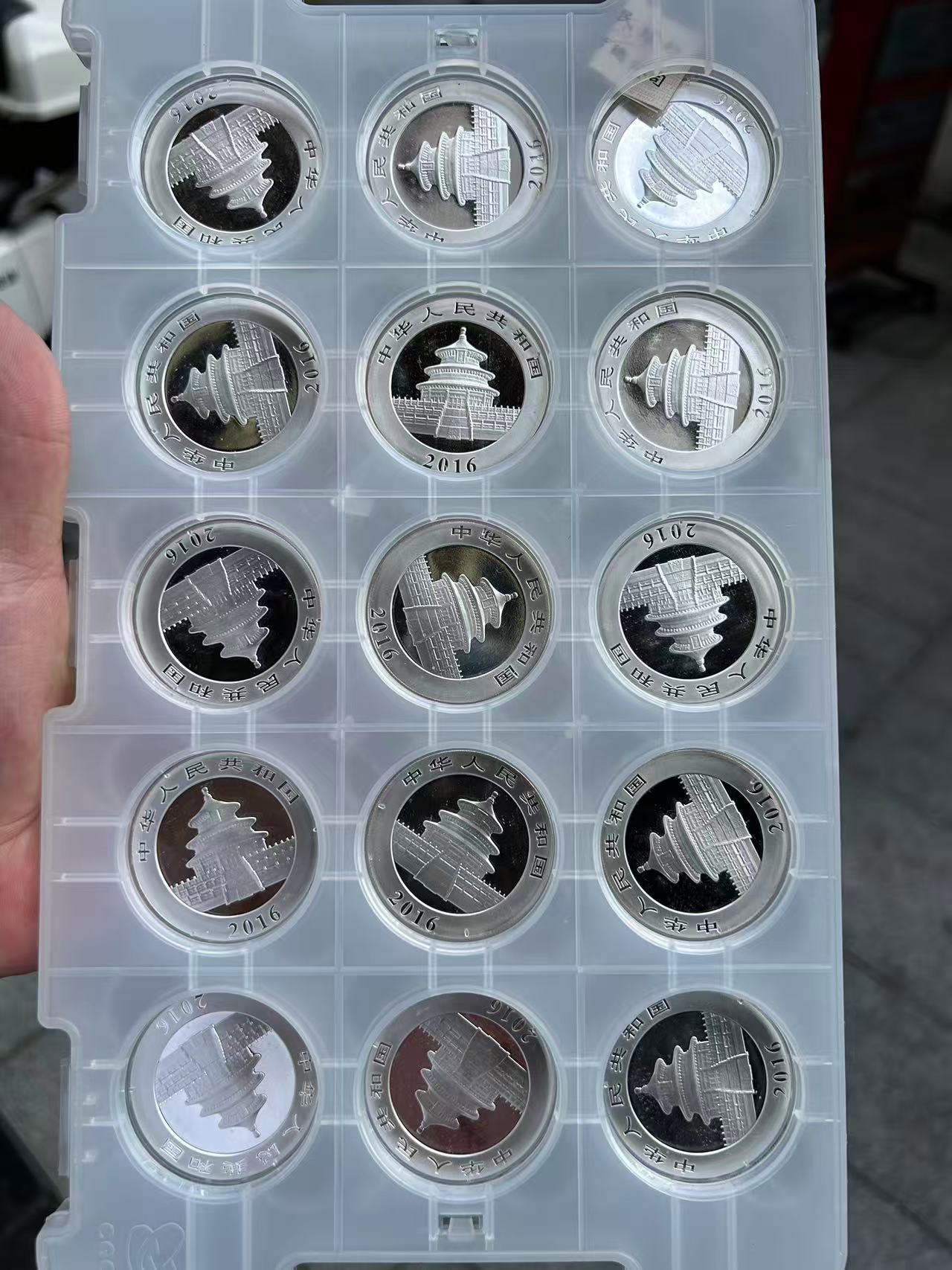 dvubb 图片点击可在新窗口打开查看