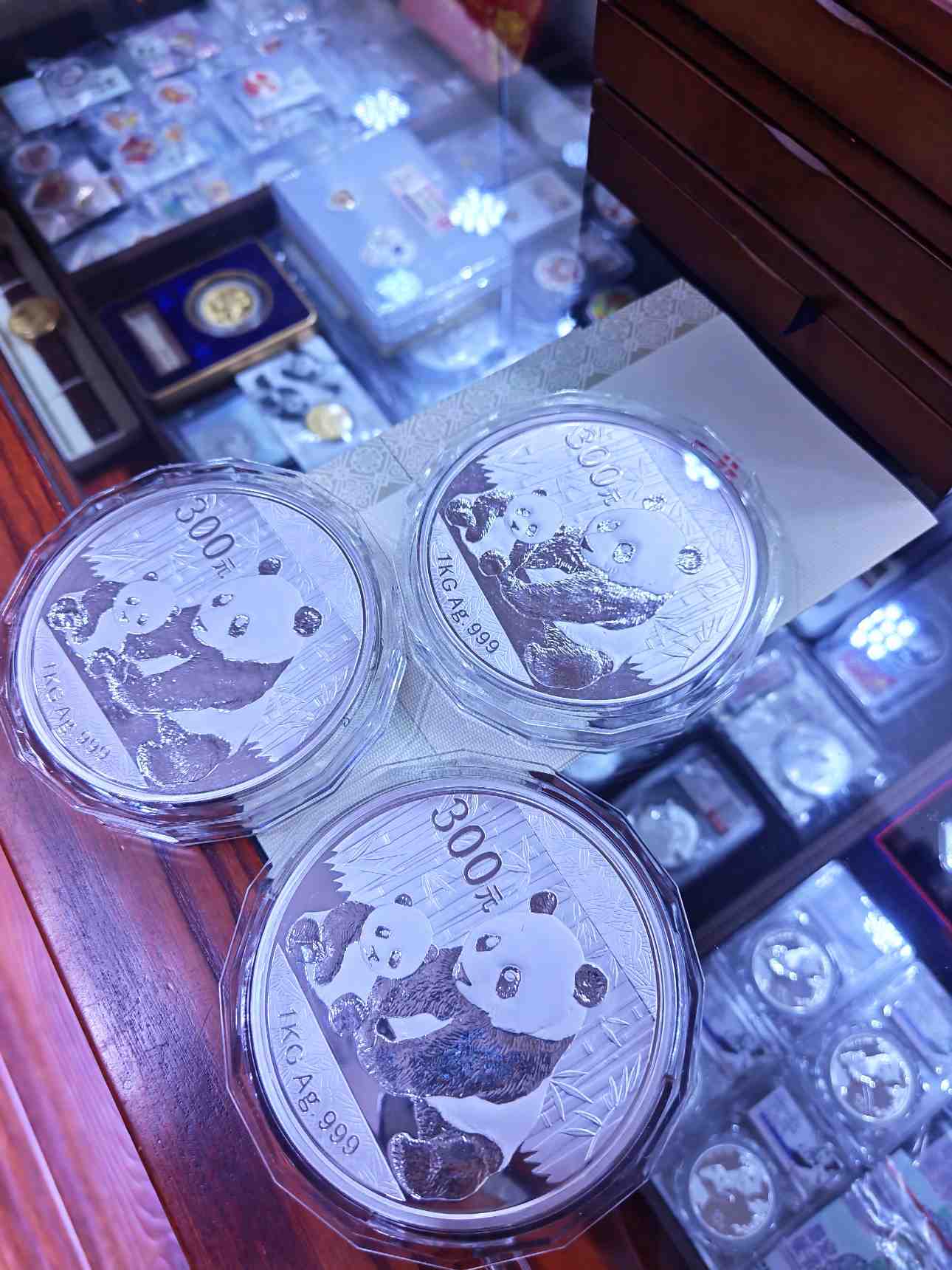 dvubb 图片点击可在新窗口打开查看