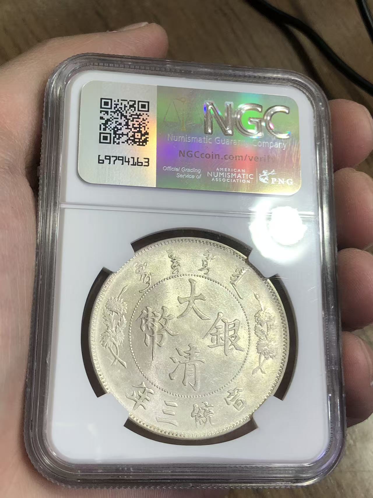 dvubb 图片点击可在新窗口打开查看