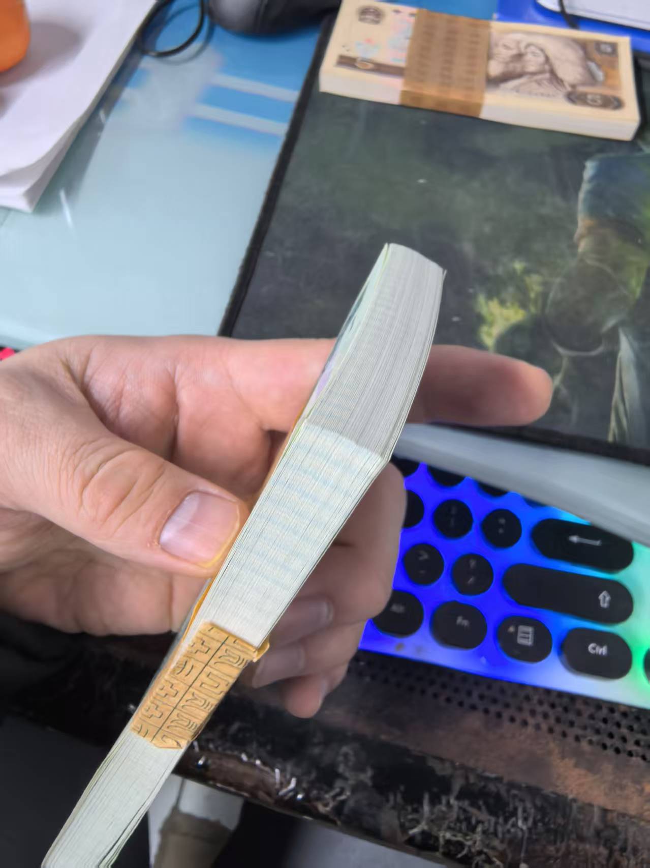 dvubb 图片点击可在新窗口打开查看