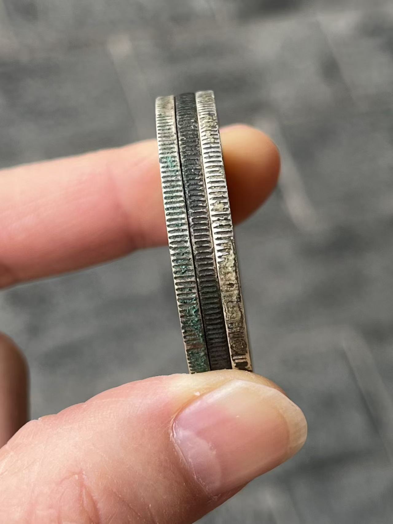 dvubb 图片点击可在新窗口打开查看