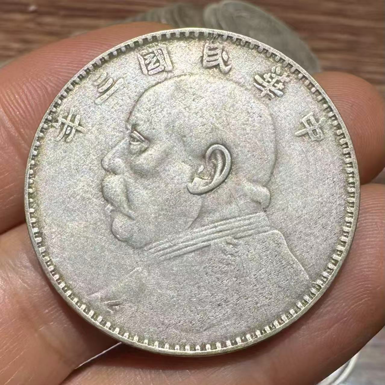 dvubb 图片点击可在新窗口打开查看