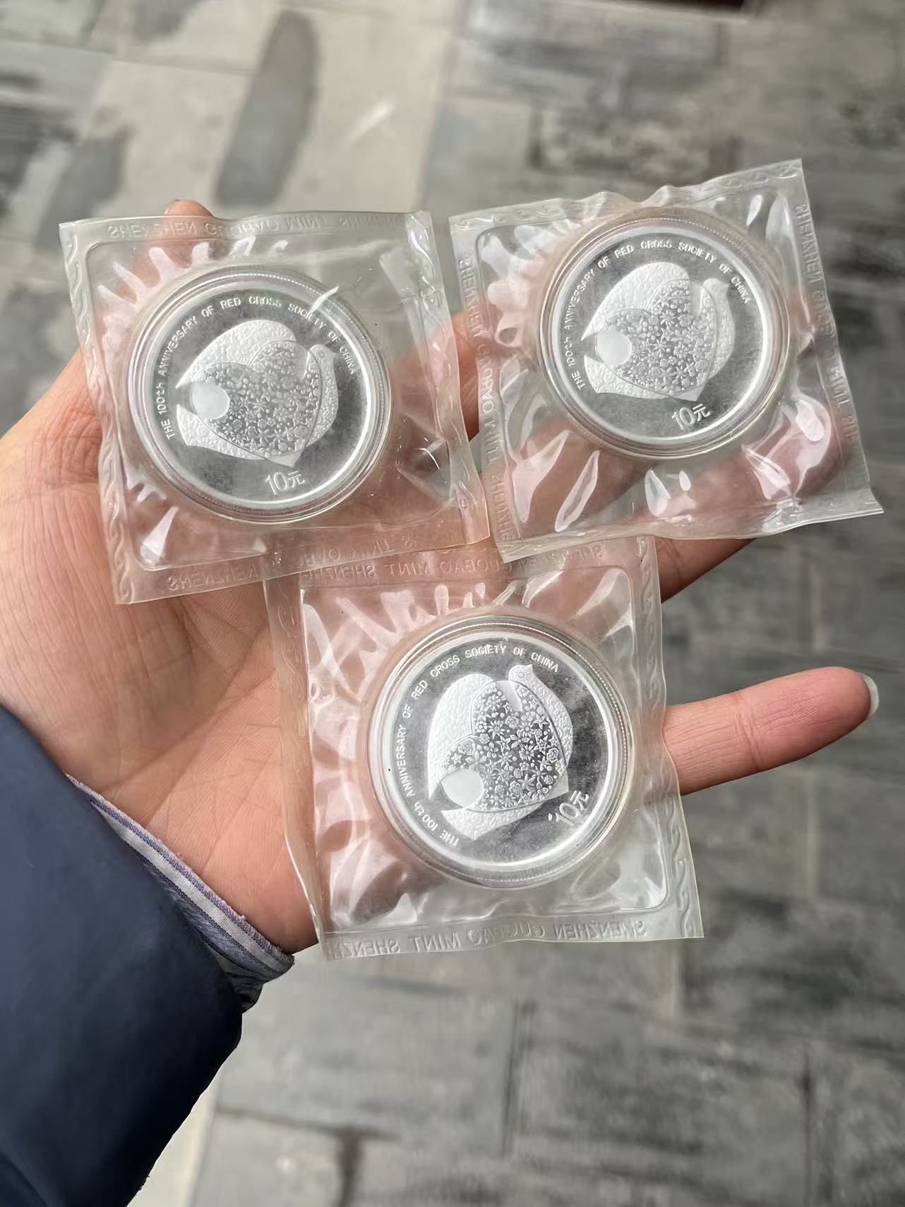 dvubb 图片点击可在新窗口打开查看