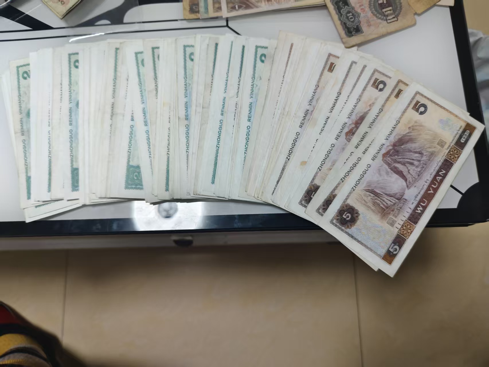 dvubb 图片点击可在新窗口打开查看