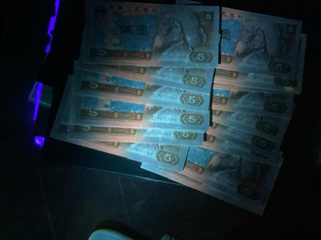 dvubb 图片点击可在新窗口打开查看