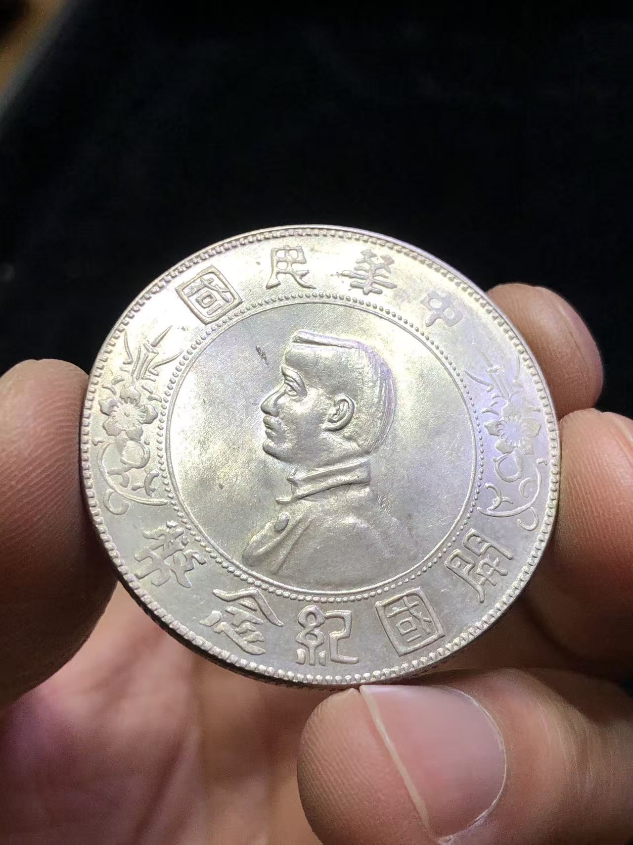 dvubb 图片点击可在新窗口打开查看