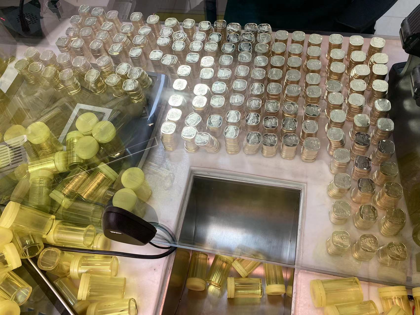 dvubb 图片点击可在新窗口打开查看