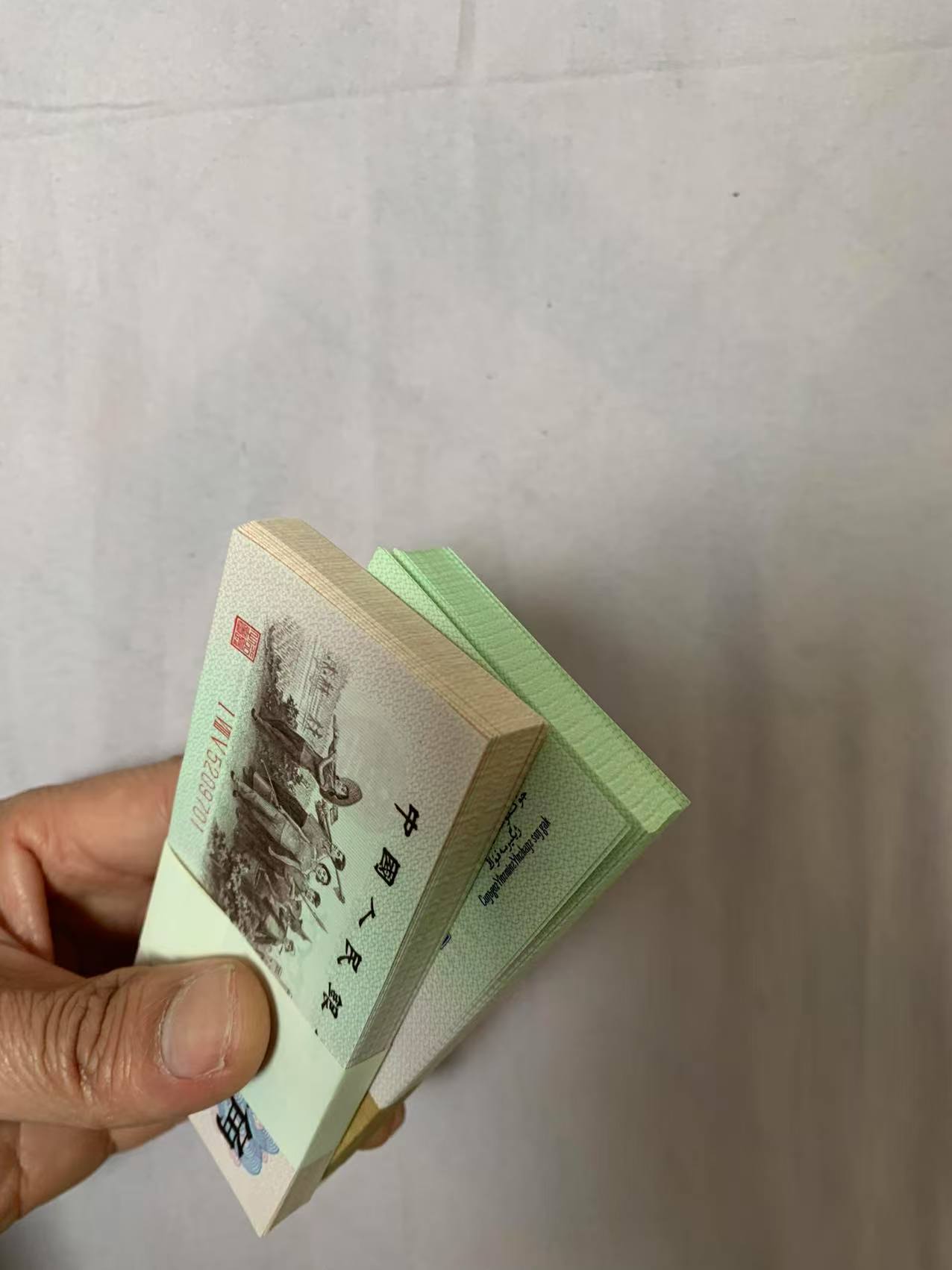 dvubb 图片点击可在新窗口打开查看