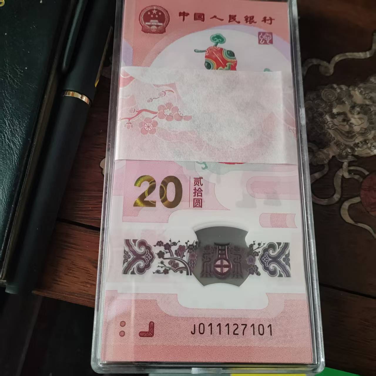 dvubb 图片点击可在新窗口打开查看