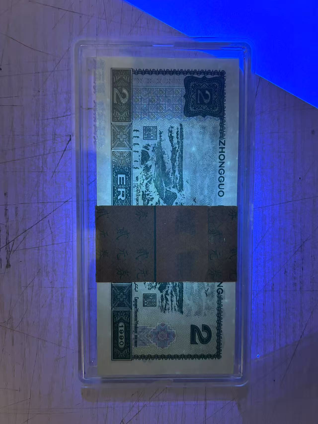 dvubb 图片点击可在新窗口打开查看