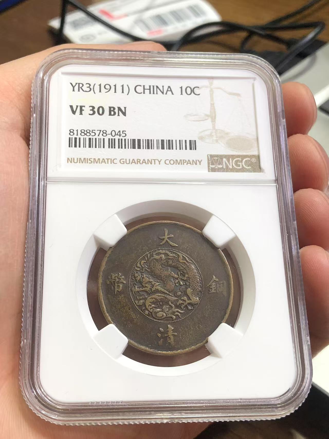 dvubb 图片点击可在新窗口打开查看