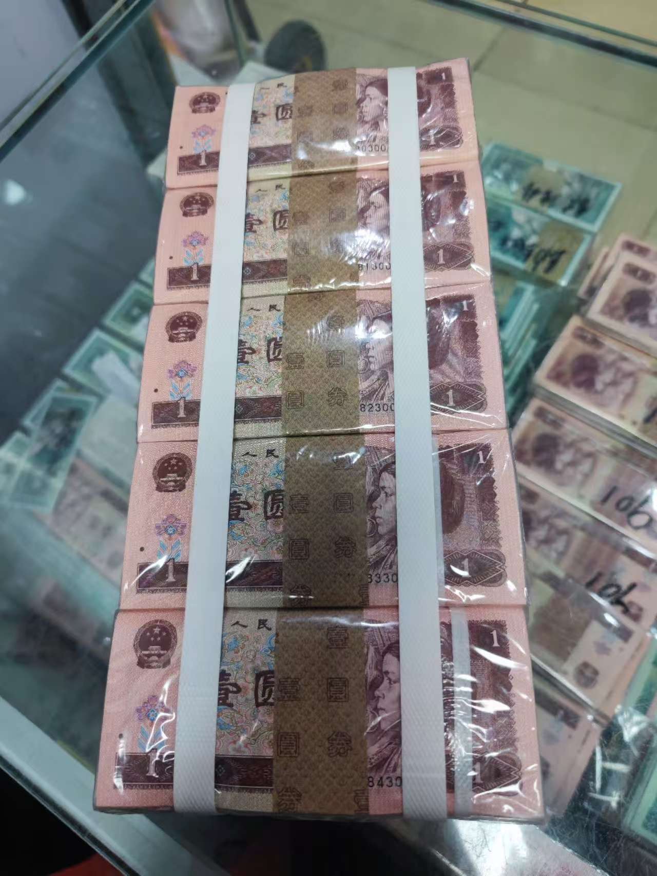 dvubb 图片点击可在新窗口打开查看