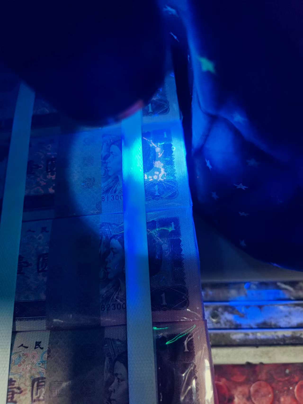 dvubb 图片点击可在新窗口打开查看
