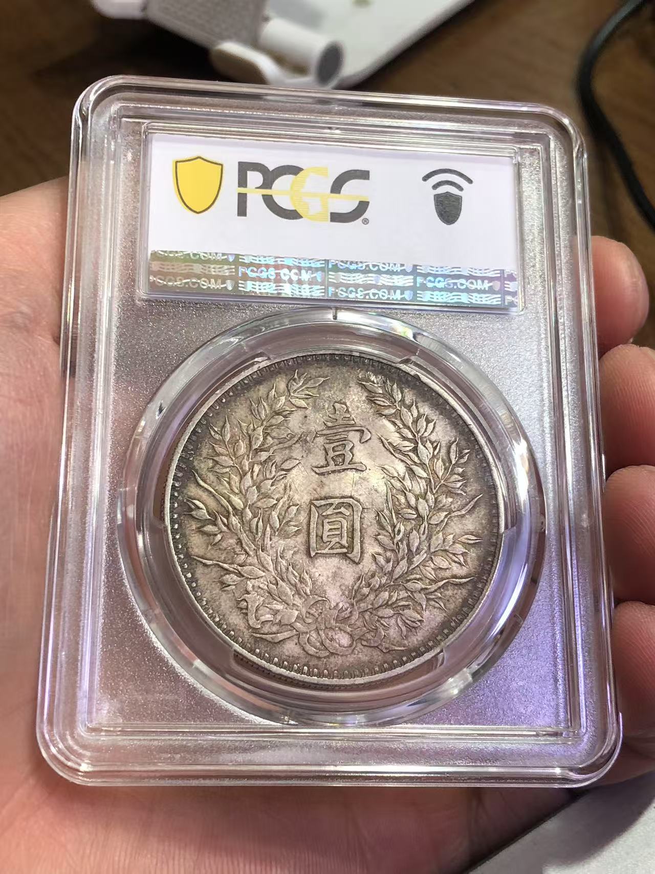 dvubb 图片点击可在新窗口打开查看