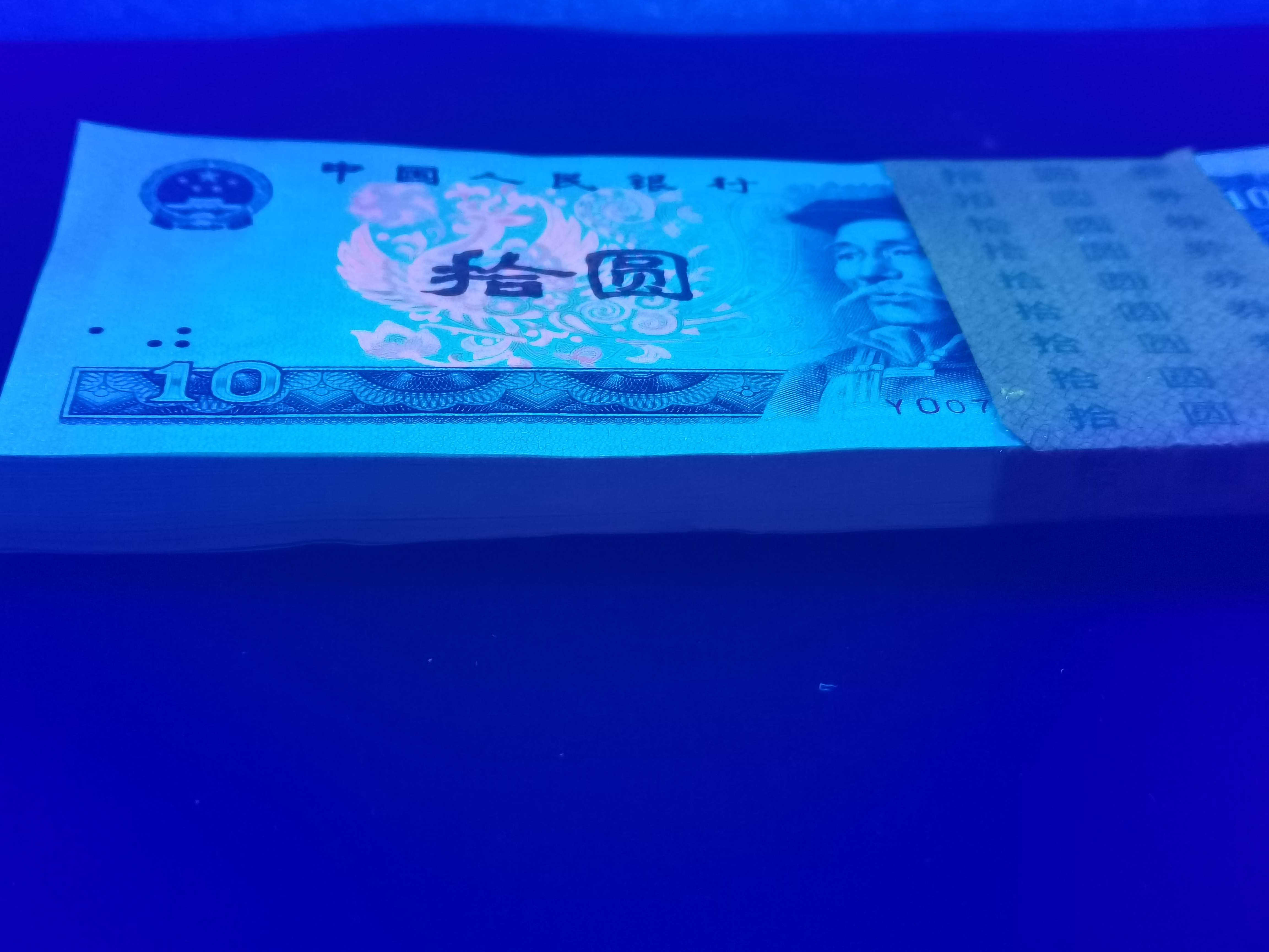 dvubb 图片点击可在新窗口打开查看