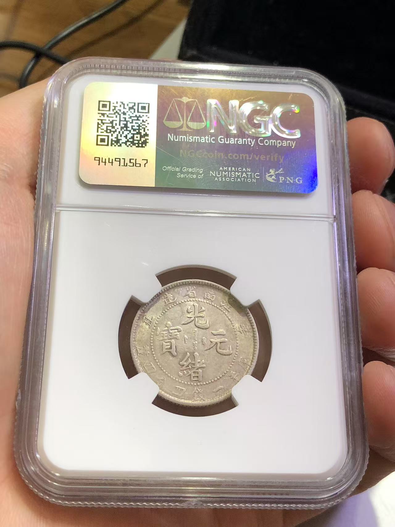 dvubb 图片点击可在新窗口打开查看