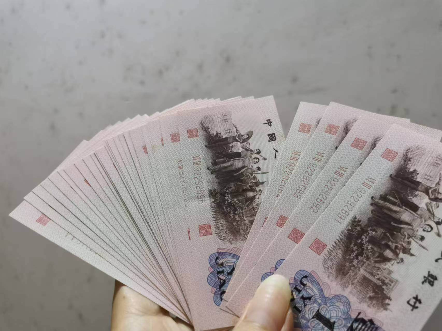 dvubb 图片点击可在新窗口打开查看