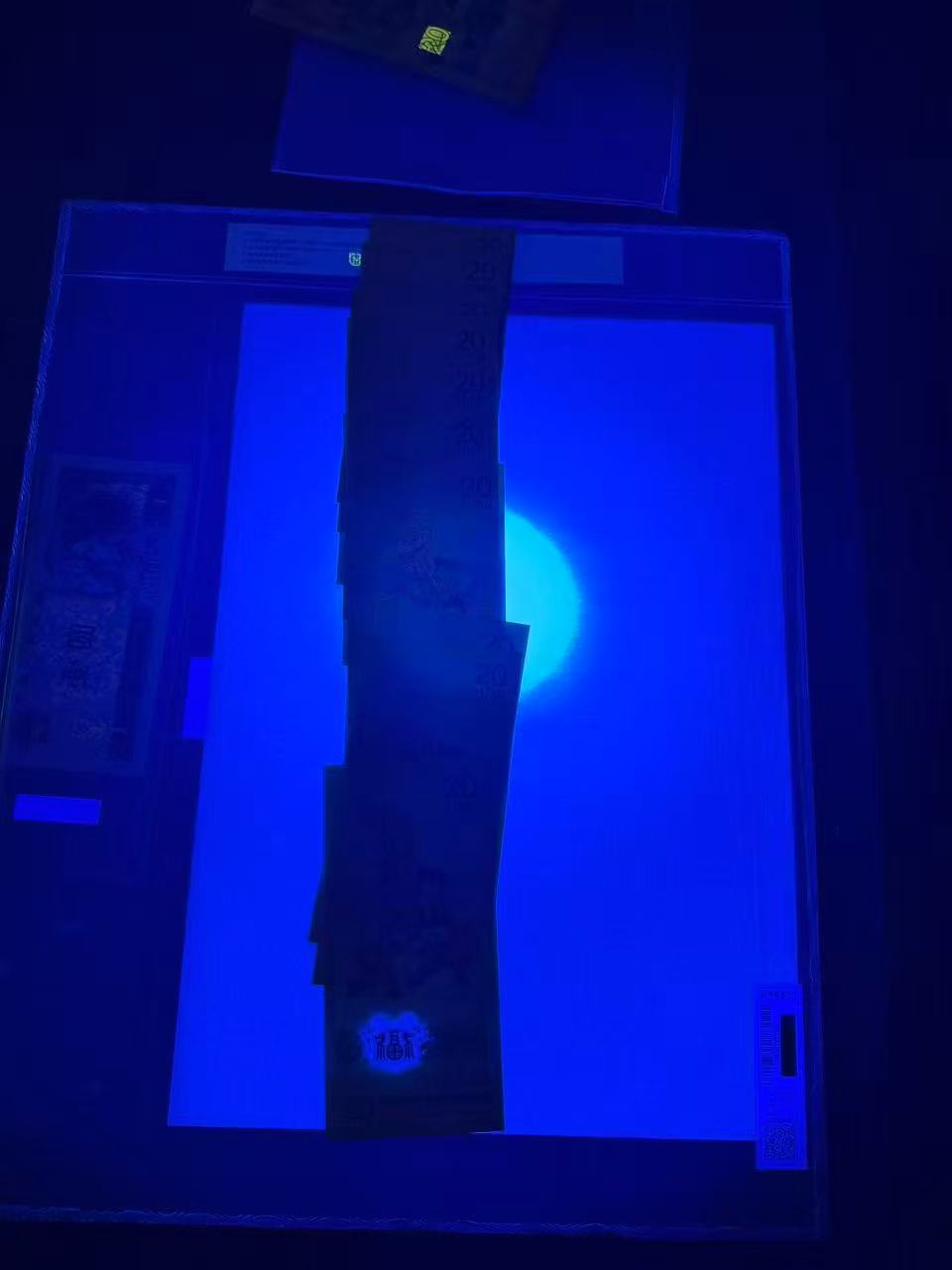 dvubb 图片点击可在新窗口打开查看