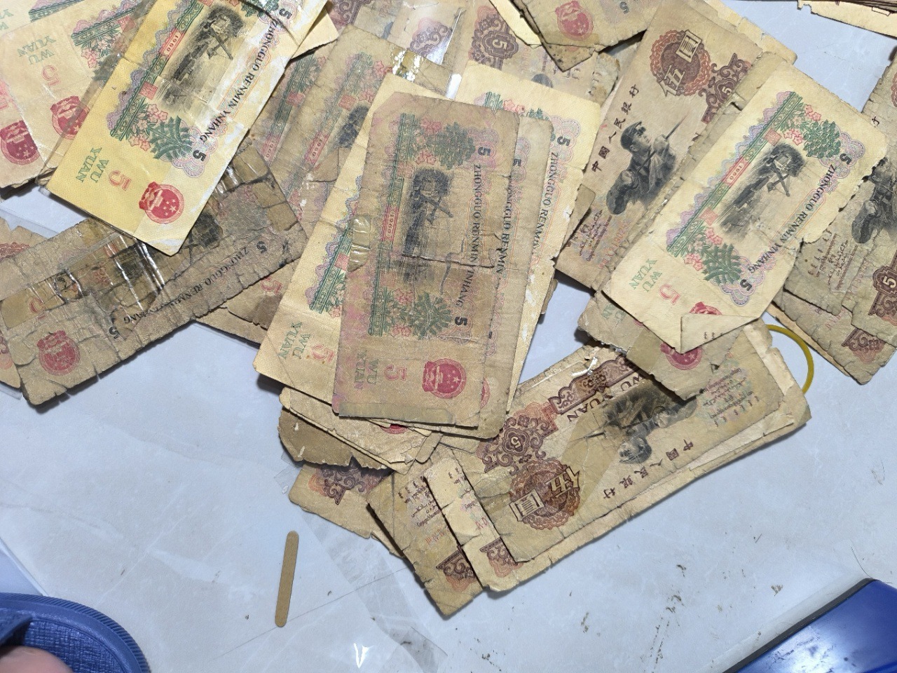 dvubb 图片点击可在新窗口打开查看