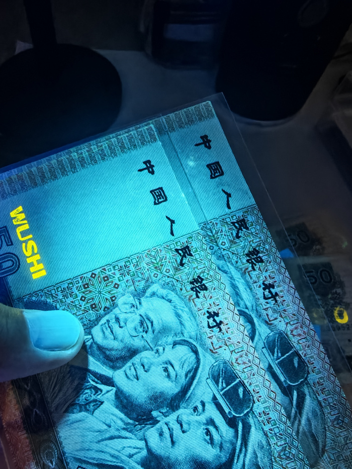 dvubb 图片点击可在新窗口打开查看