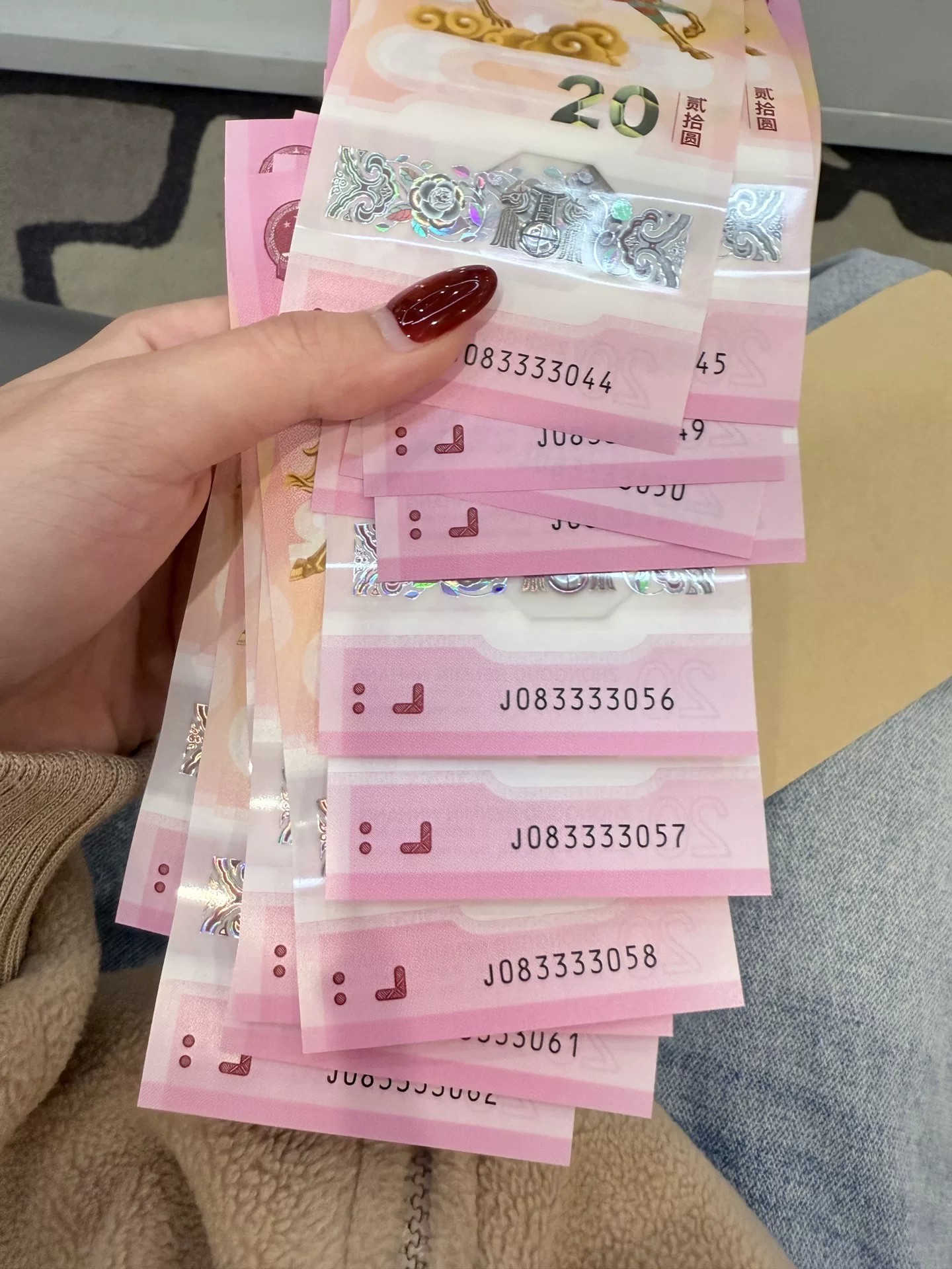 dvubb 图片点击可在新窗口打开查看