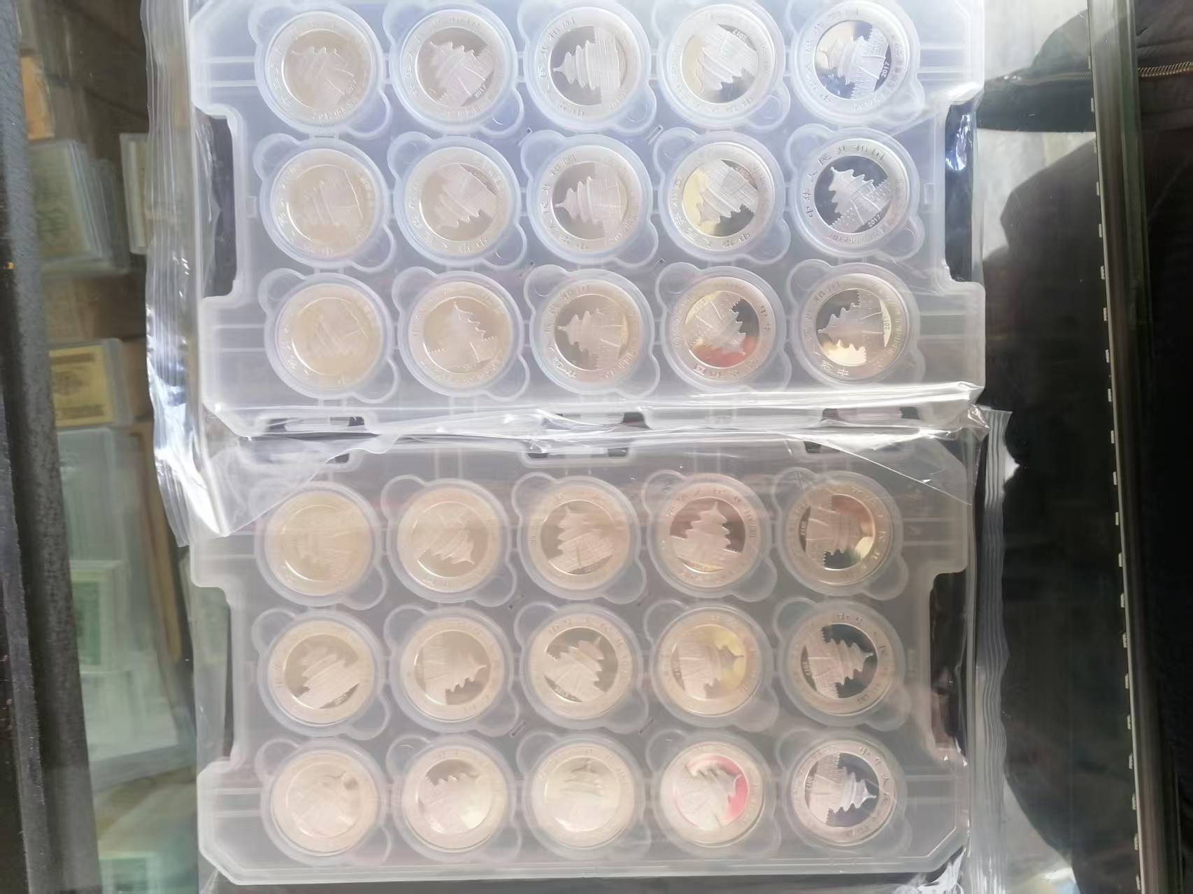 dvubb 图片点击可在新窗口打开查看