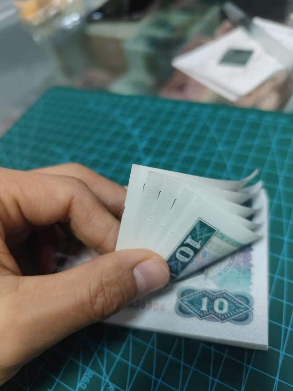 dvubb 图片点击可在新窗口打开查看