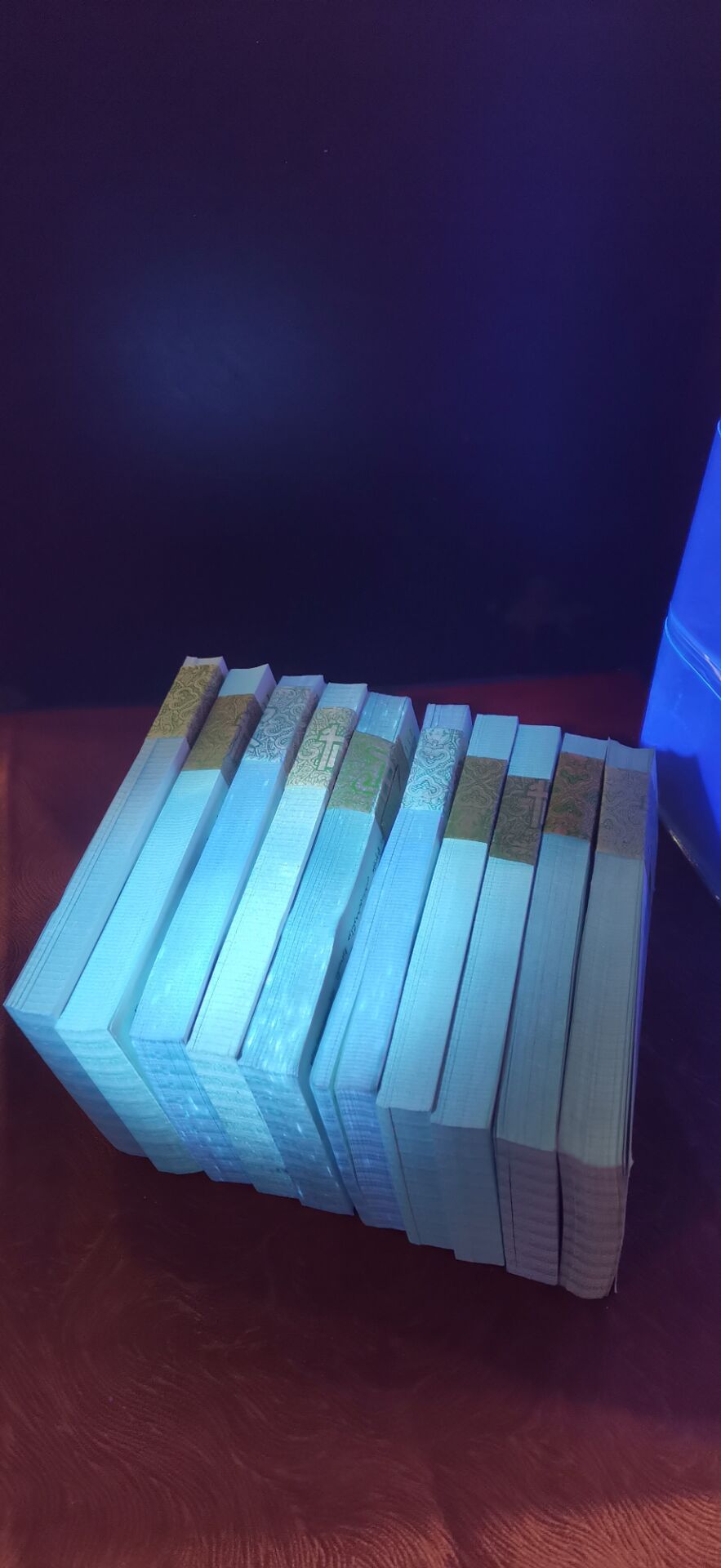 dvubb 图片点击可在新窗口打开查看