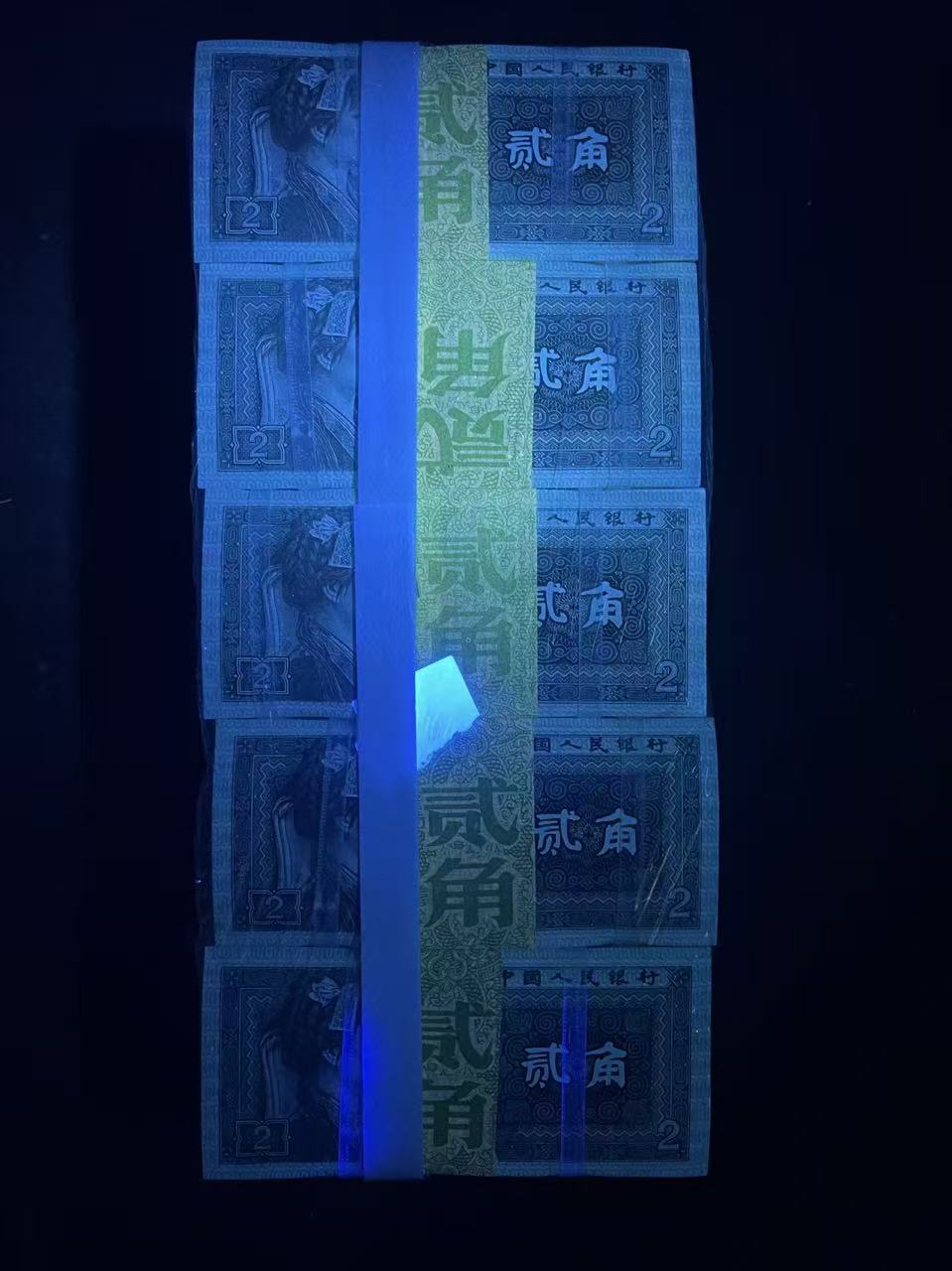 dvubb 图片点击可在新窗口打开查看